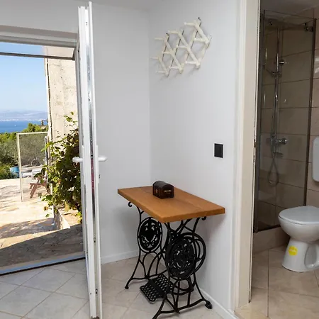 House Vicko Feriehus Supetar