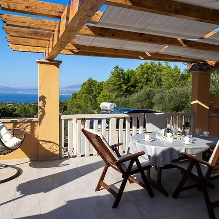 Feriehus House Vicko *