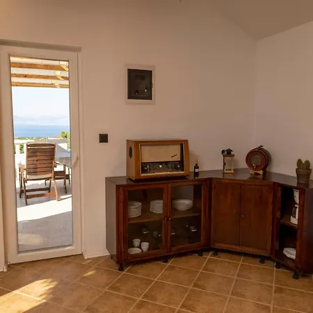 House Vicko Semesterbostad Supetar